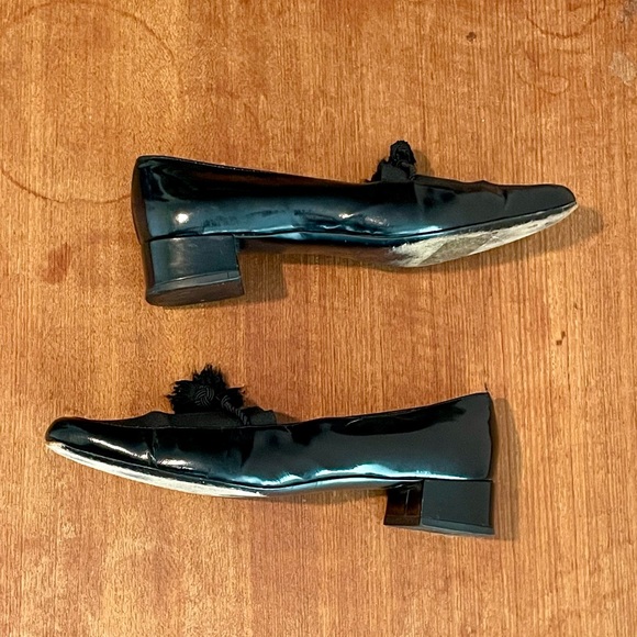 Vintage 90s Salvatore Ferragamo Tassel Loafers Black Leather Elastic Vamp Heels - Picture 10 of 14